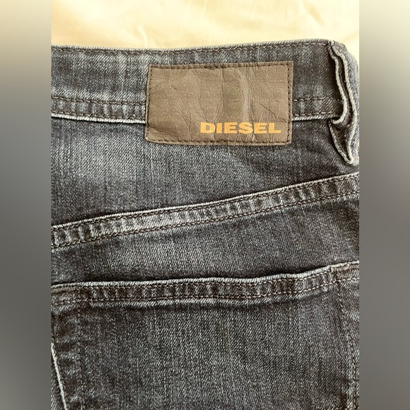 Diesel Buster 009MB Tapered Stretch Jeans W32 L32 - Picture 3 of 5